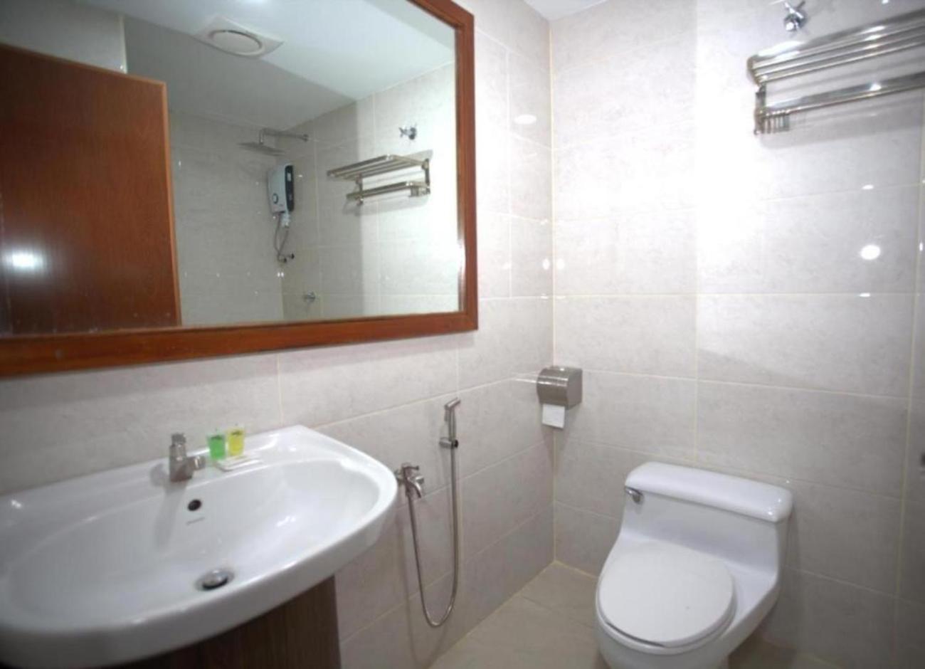 Hotel La Isra At Bukit Bintang 쿠알라룸푸르 외부 사진